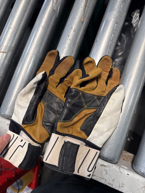Photo 1 of ***Heavily used***
Marucci Blacksmith Full WRAP Adult Batting Glove V2, White/Black, Adult X-Large