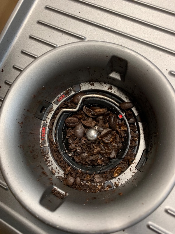 Photo 1 of *********FINAL SALE-FOR PARTS ONLY-NON FUNCTIONAL/MISSING PARTS**************
Breville Barista Express Espresso Machine BES870XL, Brushed Stainless Steel