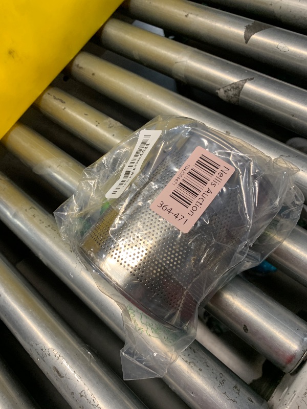 Photo 1 of **SMALL DENT** Hemoton Stainless Steel Seasoning Strainer Tea BAG Filter Soup Seasonings Seperation Basket Loose Leaf Tea Infuser for Home Restaurant Kitchen (4.72"x4.72"x5.31"/12x12x13.5cm)