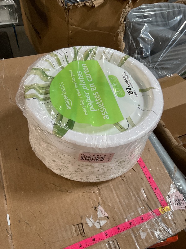 Photo 1 of Amazon Basics Everyday Paper Plates, 10 Inch, Disposable, 150 Count