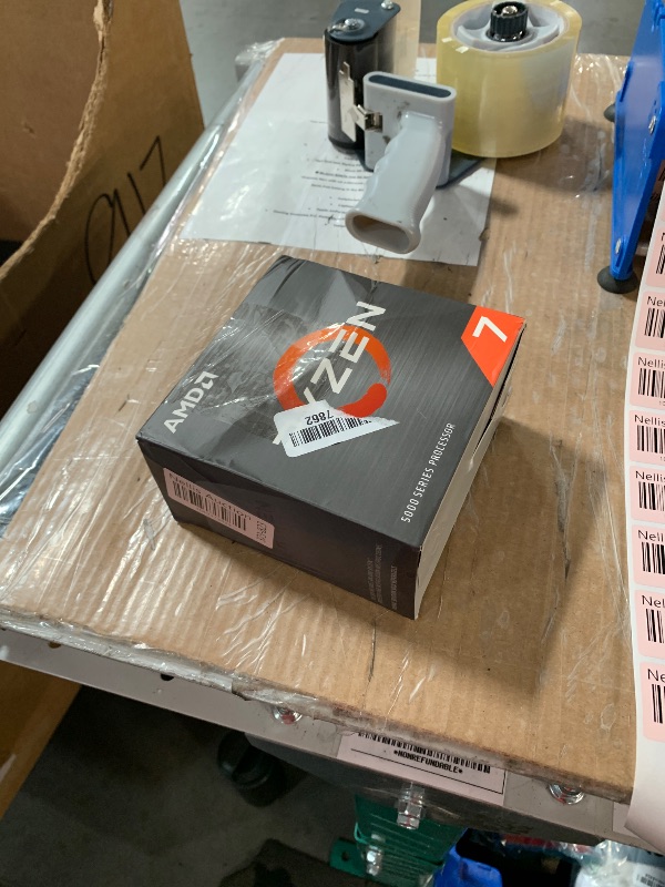 Photo 1 of (used)(minor damage) AMD Ryzen 5 5600GT