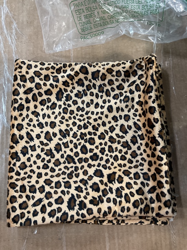 Photo 1 of * only one * Ruth&Boaz Animal Print Short Faux Fur Throw Pillow Case Decor Cushion Cover (18"X18", Leopard Print)