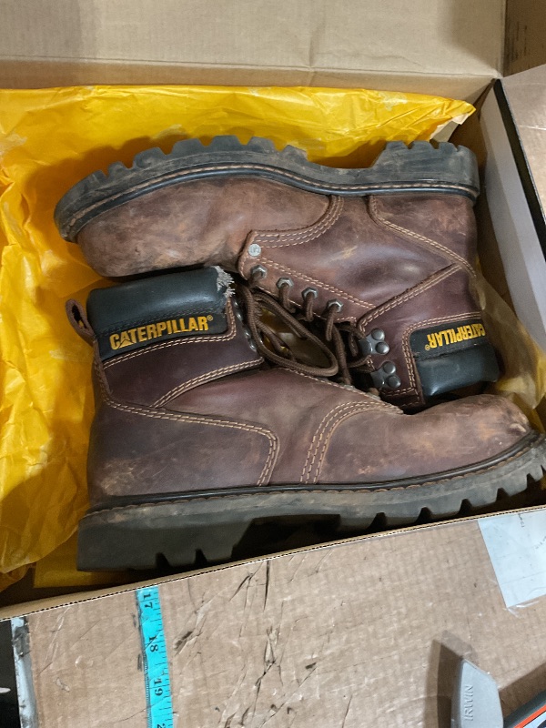 Photo 1 of ***(HEAVILY USED/ MINOR DAMAGE)***
Cat Footwear Men's Second Shift Steel Toe Construction Boot, Tan, 9 Wide
