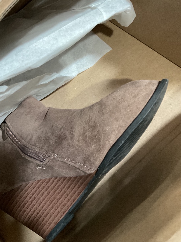 Photo 1 of ***9HEAVILY USED/ MINOR DAMAGE)***
Dr. Scholl's Shoes womens Harlow Ankle Boot, Dark Brown, 7.5 US