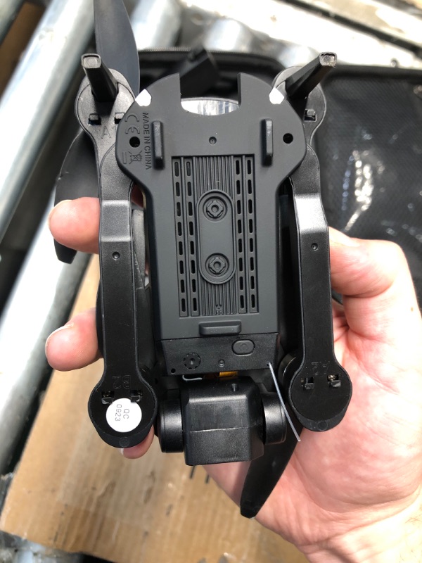 Photo 1 of (MISSING ACCORIES) (USED/FAIR) Super Enduring Brushless Motor Drone with 84 Mins Super Long Flight Time, Drone with 2K HD Camera for Beginners, CHUBORY A77 WiFi FPV Quadcopter, Follow Me, Auto Hover, Carrying Case, 3 Batteries
