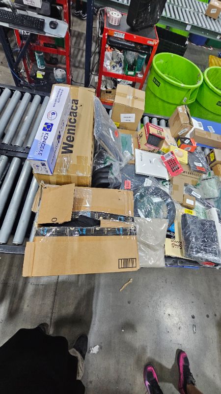 Photo 1 of ***38 ITEMS***Bulk and Mixed Items