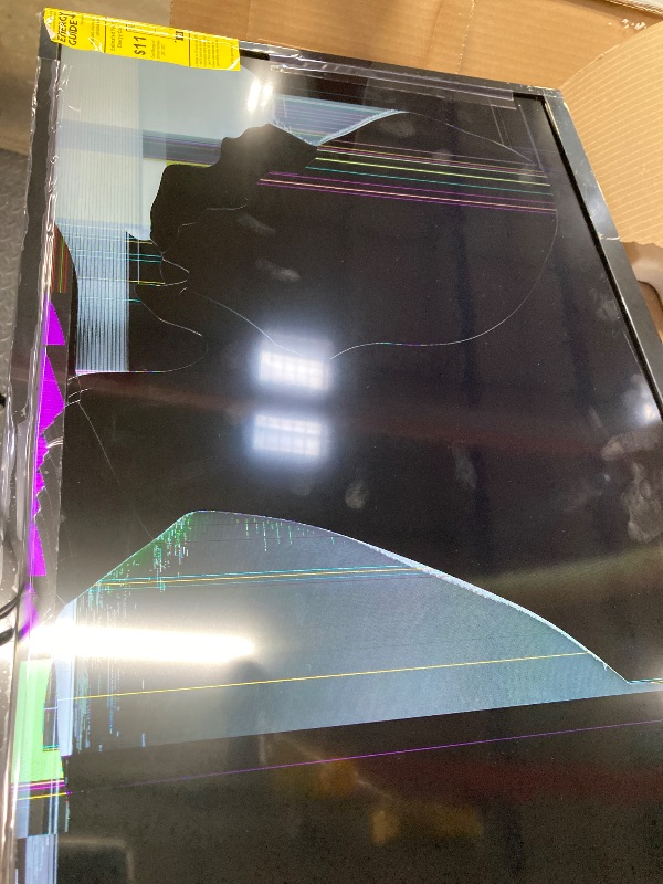 Photo 1 of ***(NO PLUG, NO REMOTE,UNTESTED,***SELLING AS IS***)
 SAMSUNG 32" Class FHD (1080P) Smart LED TV (UN32N5300)
