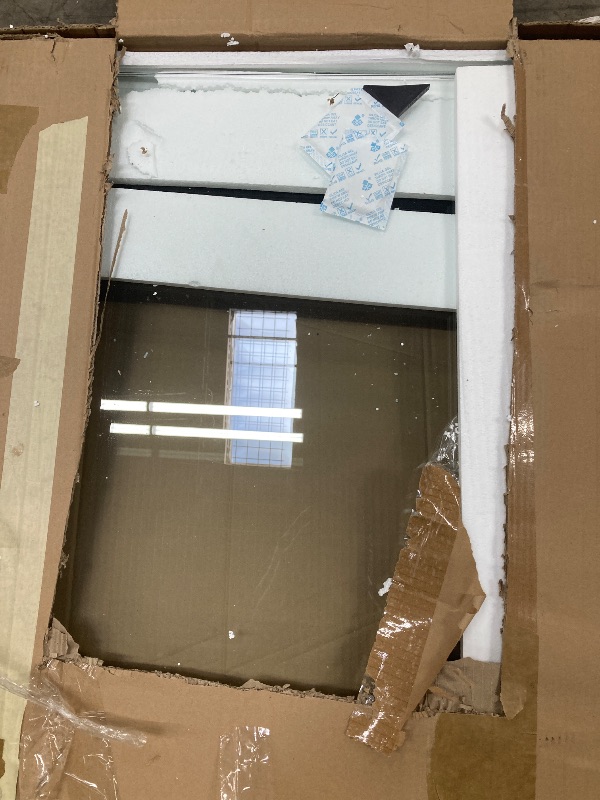 Photo 1 of 
Fab Glass  Rectangle Glass , Clear  ***(BOX RIPPED/TORN)***