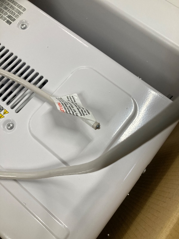 Photo 1 of ***(DAMAGE POWER CORD CUT -SELLING AS IS-PARTS ONLY )***SOME SCUFFS/SCRATCHES
Midea MAW10V1QWT U-Shaped AC Window Air Conditioner