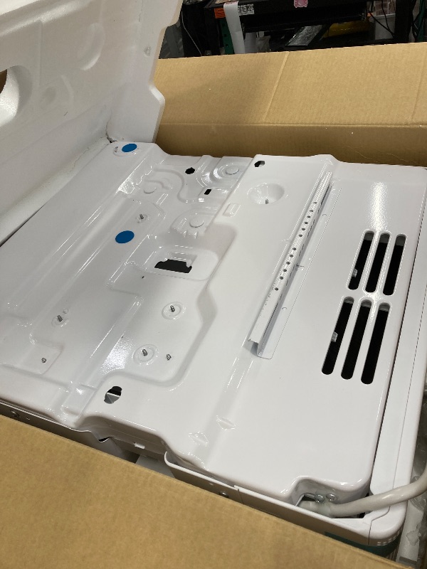Photo 1 of ***(DAMAGE POWER CORD CUT -SELLING AS IS-PARTS ONLY )***SOME SCUFFS/SCRATCHES
Midea MAW10V1QWT U-Shaped AC Window Air Conditioner