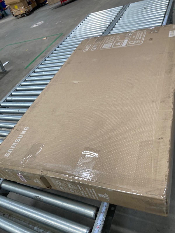 Photo 1 of ** PARTS ONLY  ** Samsung 55-Inch Class QLED Q7F Series Samsung Vision AI Smart TV (2025 Model, 55Q7F) Quantum HDR, Object Tracking Sound Lite, Q4 AI Gen1 Processor, 4K upscaling, Gaming Hub, Alexa Built-in