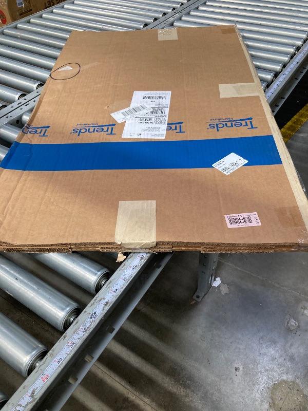 Photo 1 of 1 Box 39*24"
