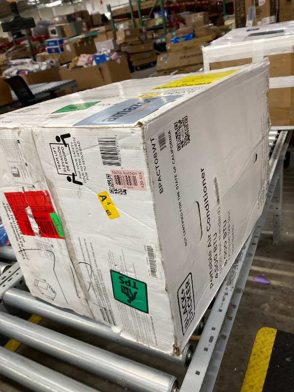 Photo 1 of ***PARTS ONLY -ITEM DOES NOT TURN ONLY -SCUFFS/SCRATCHES*** 
BLACK+DECKER Portable Air Conditioner, 9,000 BTU (5,300 BTU SACC) for Rooms up to 400 Sq. Ft., Portable AC with Follow Me Remote Control and Window Kit, BPACT08WT, White