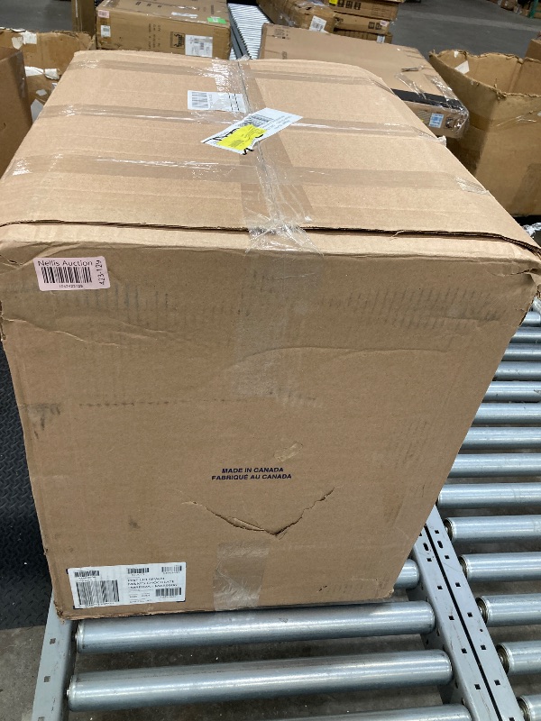 Photo 1 of ***SELLING AS PARTS ONLY - NOT WORKING PROPERLY***DENTS, SCUFFS/SCRATCHES, BOX RIPPED/TORN)*** 
Ktaxon 18000BTU Window Air Conditioner With WiFi and Eco Mode for Medium Rooms
