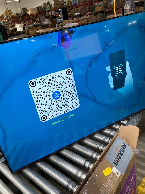 Photo 1 of  ***SELLING AS PARTS***PARTS ONLY***SCREEN BROKEN***   SAMSUNG 55-Inch Class Crystal UHD U8000F 4K Smart TV (2025 Model) Endless Free Content, Crystal Processor 4K, MetalStream Design, Knox Security, Compatible with Alexa