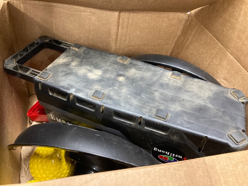 Photo 1 of ***(PARTS ONLY -SELLING AS PARTS ONLY -ITEMS IS NOT LAUCHING BALLS PROPERLY SELLING AS IS***
691BH Baseball & Softball Launcher

***USED, DUSTY/DIRTY/SCUFFS/SCRATCHES)***
