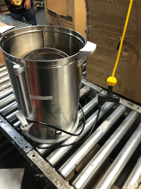 Photo 1 of ***SEE NOTES***
SYBO SR-CP-100B Commercial Grade Stainless Steel Percolate Coffee Maker Hot Water Urn for Catering, 100-Cup 16 L, Grey