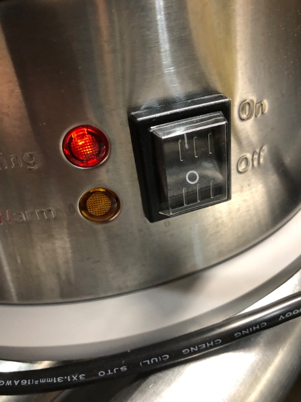 Photo 1 of ***SEE NOTES***
SYBO SR-CP-100B Commercial Grade Stainless Steel Percolate Coffee Maker Hot Water Urn for Catering, 100-Cup 16 L, Grey