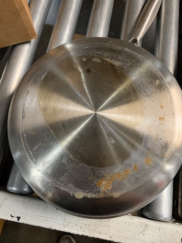 Photo 1 of ***(NO RETURNS OR REFUNDS/ FOR PARTS ONLY/ NON FUNCTIONAL)***
SET OF 3 ASSORTED SIZES PANS WITH NO LIDS 
