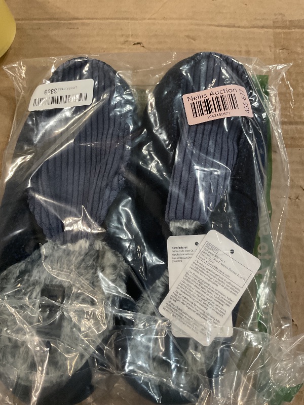 Photo 1 of (SIZE 11) (BAGGED) (USED/FAIR) ONCAI Slipper for Men with Arch Support, Cotton-Blend Winter Mens House Slippers High-Density Memory Foam Warm Corduroy Strips Comfortable Fluff Plush Wool-like Clogs with Rubber Sole Blue Size 11
