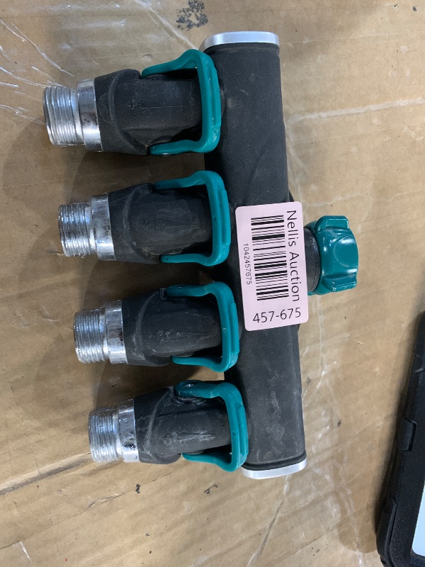 Photo 1 of (USED) 4 Way Garden Hose Splitter Metal Hose Connector, Easy Grip, Easy to Open