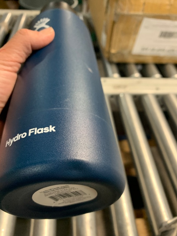 Photo 1 of ***(MINOR DAMAGE/ SEE NOTES)***
Hydro Flask 40 Oz Stainless Steel Double-wall Wide Flex Chug Cap Indigo