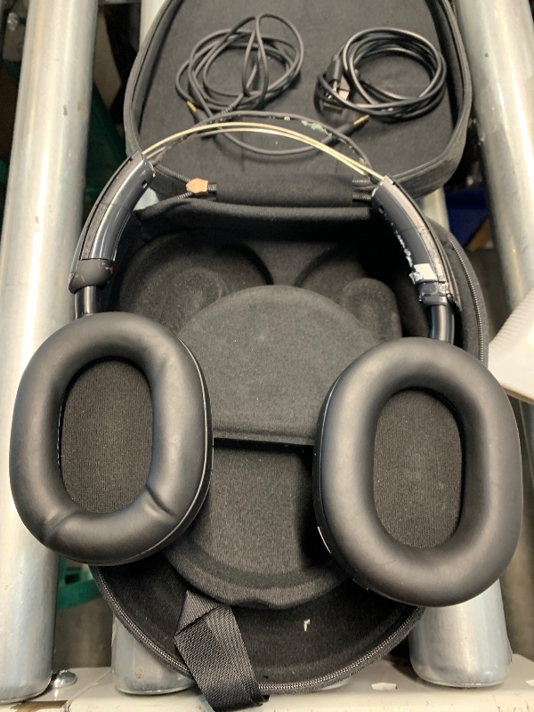 Photo 1 of (SEE NOTES BEFORE BIDDING)(SEE ALL PHOTOS) Sony WH-1000XM5 Premium Noise Canceling Headphones, Auto NC Optimizer, 30-Hour Battery, Alexa Voice Control, Black