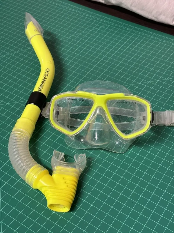 Photo 1 of (STOCK PHOTO FOR REFERENCE)
ocean ways quatrz mask combo color Black