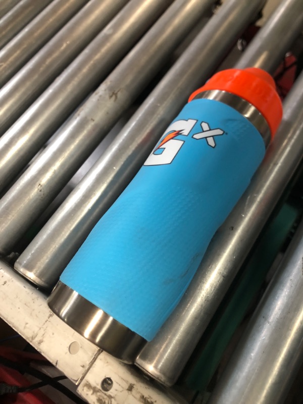 Photo 1 of ***(BROKEN HANDLE)***
Gatorade Gx 32 oz. Stainless Steel Bottle
