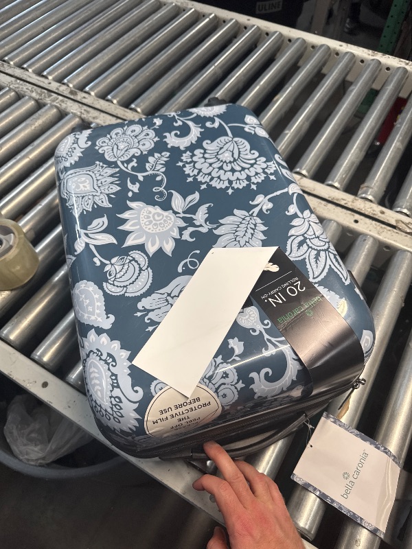 Photo 1 of (USED/FAIR) Travelers Club Bella Caronia 3 Piece or 20" Carry-On Voguish Luggage Set, Royal Pattern
