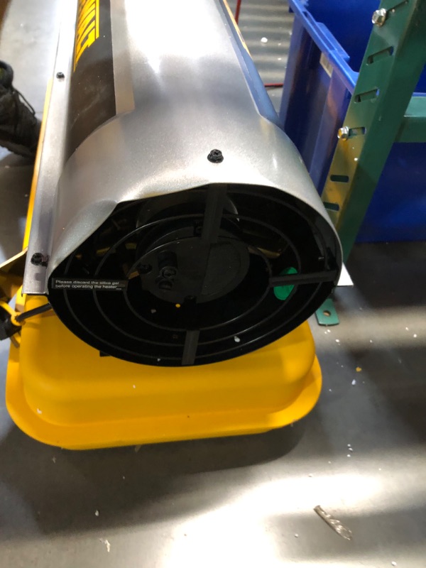 Photo 1 of ***USED - MAJOR DAMAGE - UNTESTED - SEE COMMENTS***
Dewalt F340700 215,000 BTU Forced Air Kerosene Construction Heater