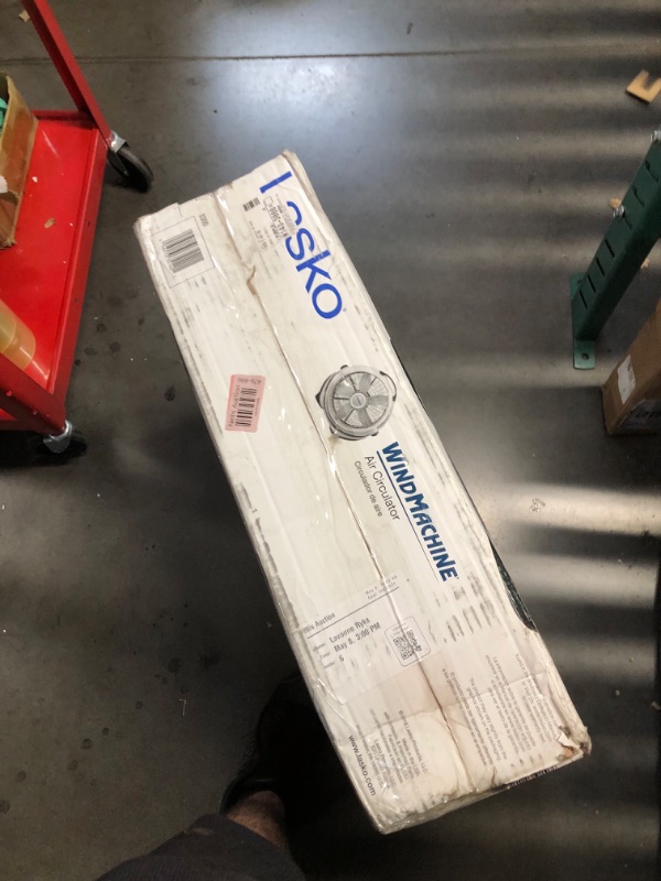 Photo 1 of *** - MAJOR DAMAGE - SEE COMMENTS***
Lasko Wind Machine Air Circulator Floor Fan, 3 Speeds, Pivoting Head for Large Spaces, 20", 3300, White White Fan