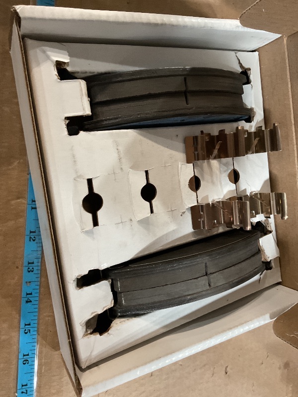 Photo 1 of ACDelco GM Original Equipment 171-1252 Front Disc Brake Pad Set with Clips