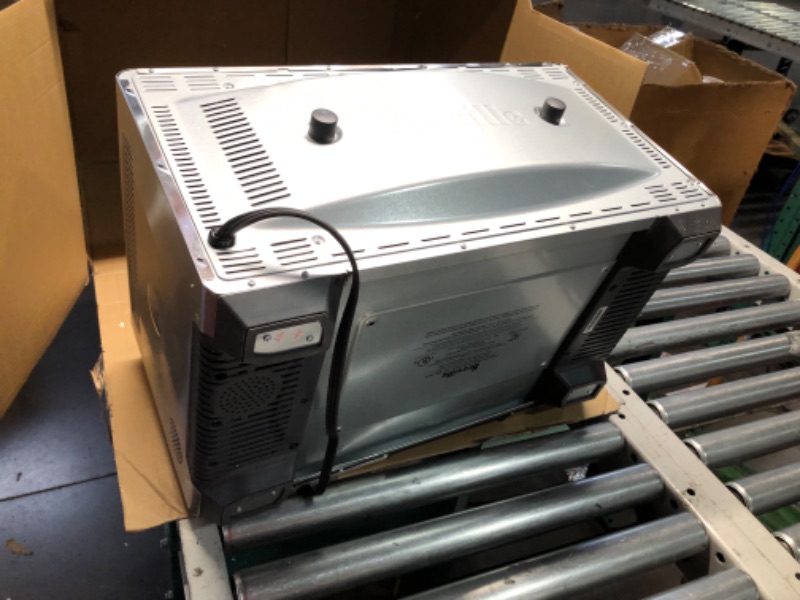 Photo 1 of ***DAMAGED - DENTED - SEE PICTURES - LIKELY MISSING PARTS - UNABLE TO TEST***
Breville BOV950BSS Joule Smart Oven Air Fryer Pro Countertop Oven, Brushed Stainless Steel