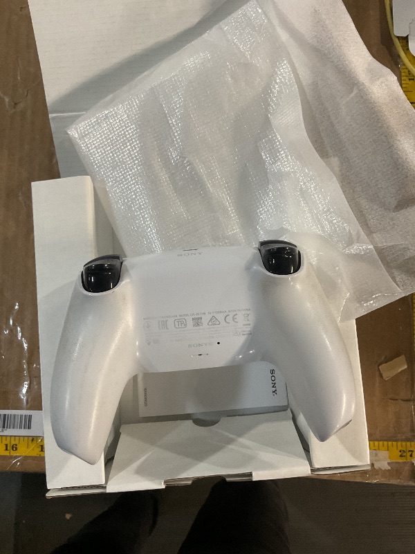Photo 1 of (used)(see all images) PlayStation DualSense® Wireless Controller - White