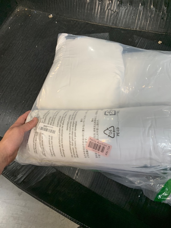 Photo 1 of (USED/FAIR) (BAGGED) Amazon Basics Down Alternative Pillows for Stomach and Back Sleepers, Soft Density, Standard, Pack of 2, White, 26 in L x 20 in W