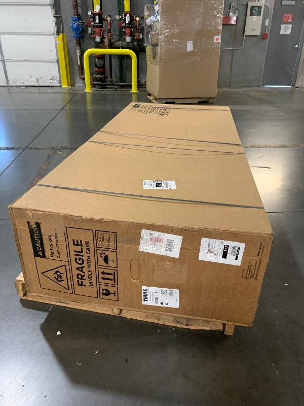Photo 1 of ****FACTORY SEALED***Thule Motion 3 XL