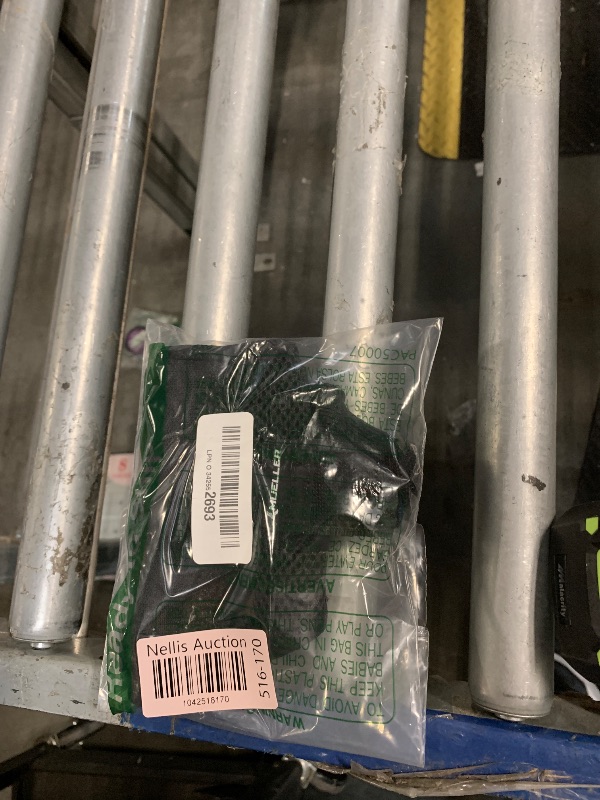 Photo 1 of    MUELLER Sports Medicine Adjust-to-Fit Thumb Brace, Spica Splint, Thumb Pain Relief Stabilizer for Men and Women, Ideal for De Quervain's Tenosynovitis, Arthritis, Sprains, Fits Right or Left, Black, One Size