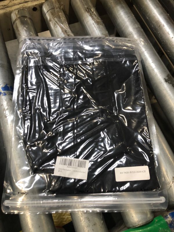 Photo 1 of Eachyes Women Square Neck Tank Tops with Shelf Bras Seamless Sleeveless Fitted Shirts Black Small