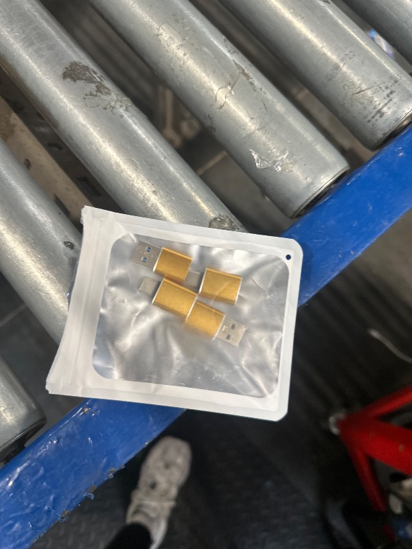 Photo 1 of ????? ???????? USB to USB C Adapter,USB C Male to USB 3.0 Female OTG Converter for iPhone 16 15 14 13 Plus Pro Max,Apple Watch,Airpods,S24 Ultra, Gender Changers OTG Adapters - Golden