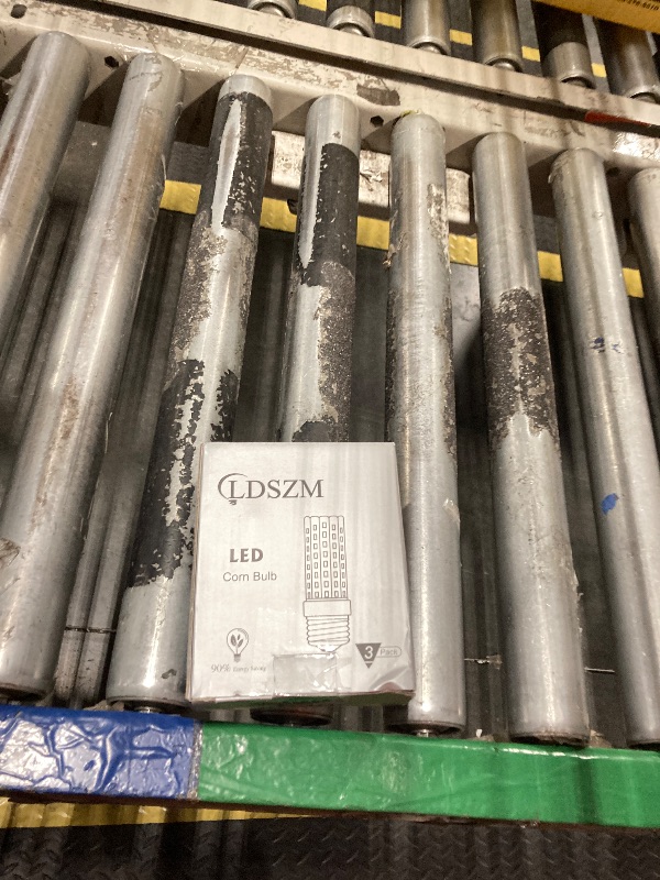 Photo 1 of LED Light Bulb 3 Packs 150w Equivalent 2000 Lumen 5000K Cool Daylight White 20w Super Bright LED Bulb E26/E27 Base Non-dimmable Ceiling Fan Corn Lights for Home Garage Indoor LED Corn Bulbs