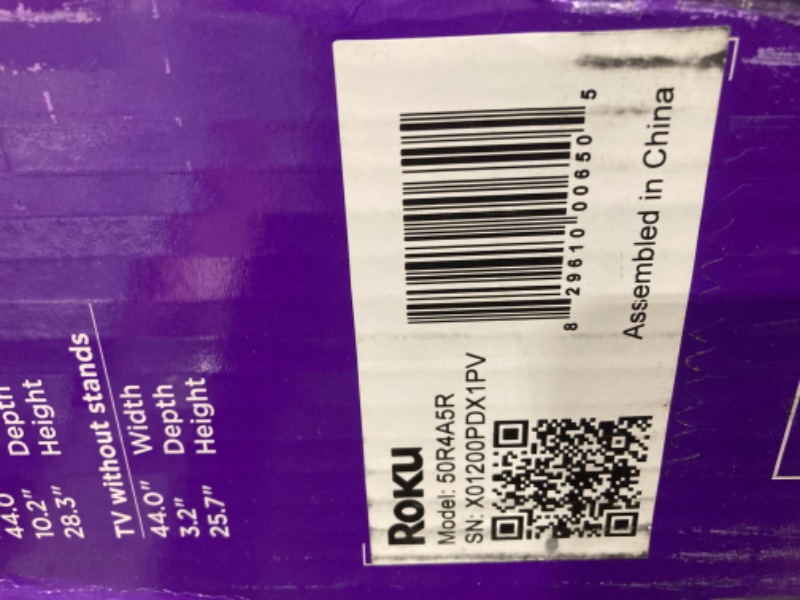 Photo 1 of ** ONLY PARTS ** Roku Smart TV – 50-Inch Select Series 4K HDR RokuTV with Roku Enhanced Voice Remote, Brilliant 4K Picture, Automatic Brightness, & Seamless Streaming – Live Local News, Sports, Family Entertainment