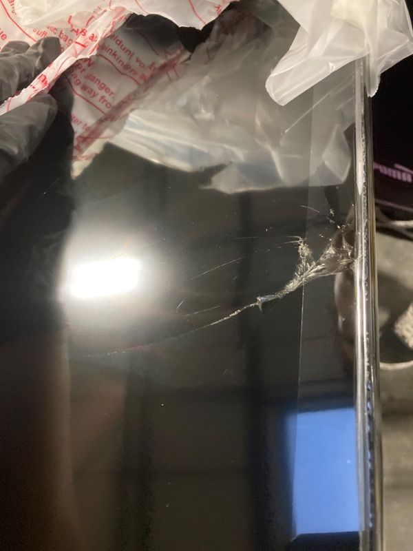 Photo 1 of ** BROKEN SCREEN ONLY PARTS**oku Smart TV – 50-Inch Select Series 4K HDR RokuTV with Roku Enhanced Voice Remote, Brilliant 4K Picture, Automatic Brightness, & Seamless Streaming – Live Local News, Sports, Family Entertainment
