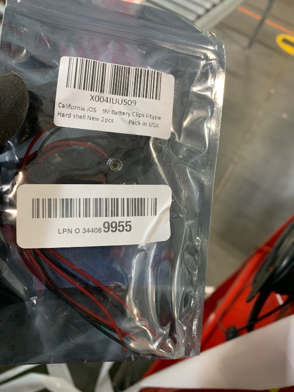 Photo 1 of 2 Pack 9V Battery Clip Connector Hard Shell for Arduino Electronics, Student Experiment, STEM Projects, and Research (I-Type)