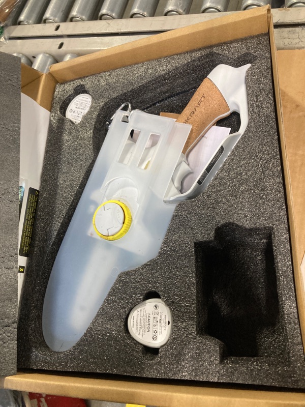 Photo 1 of ***1 PIECE IS MISSING***
InoKraft BB-Shark 4" Cordless Mini Chainsaw, Brushless Electric Chainsaw with 2 Battery and Charger, Portable Handheld Chainsaw for Tree Trimmer, Courtyard and Garden, Best Gift For Family
