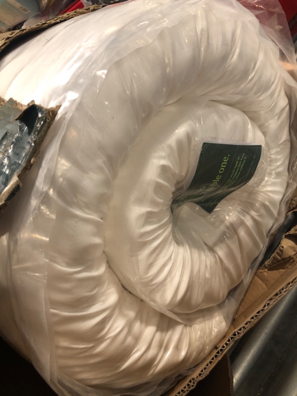 Photo 1 of ZINUS 12 Inch Euro Top Pocket Spring Hybrid Mattress, King, Pressure Relief, Pocket Innersprings for Motion Isolation, Mattress in A Box
***Damaged Box***