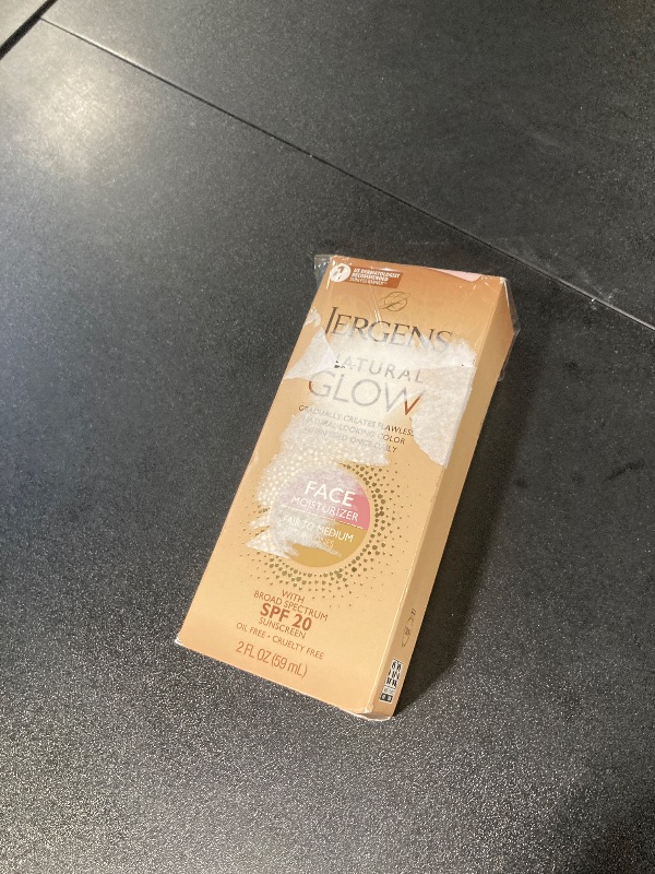 Photo 1 of Jergens Natural Glow Face Self Tanner Body Lotion with SPF 20, Fair to Medium Skin Tone, Sunless Tanning, Daily Facial Sunscreen, Oil Free, Broad Spectrum UVA and UVB Protection, 2 Oz