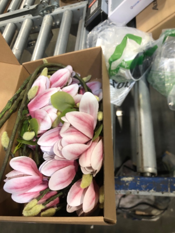 Photo 1 of 6 PCS 27inch Artificial Magnolia Flowers 3D Real Touch 24 Heads Faux Magnolia Flower buds Realistic Long Stem with lush Green Leaves for Home Wedding Table Office Floral Arrangement Decoration (Pink)