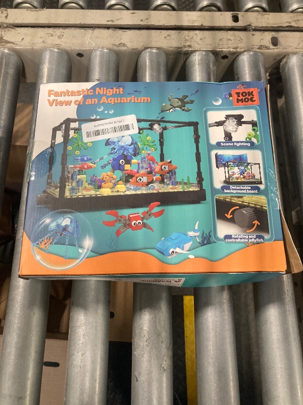 Photo 1 of Fish Tank Building Block, Lighting Aquarium Building Sets for Adults and Kids Including Ocean Jellyfish, Dolphin, Turtle, Crab, Animal Building Toys for Boys Age 8-12, 725pcs