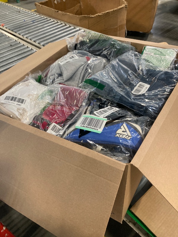 Photo 1 of ***BUNDLE BOX OF MIXED CLOTHES***
***AS IF/ NO RETURNS - FINAL SALE***